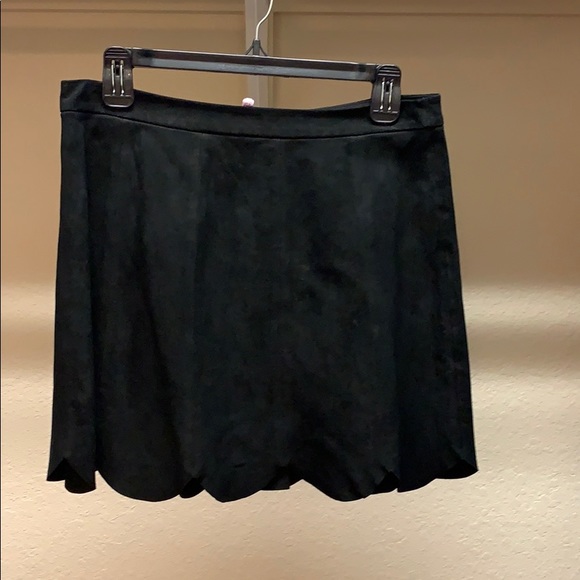 Skirts - Picture 2 of 2